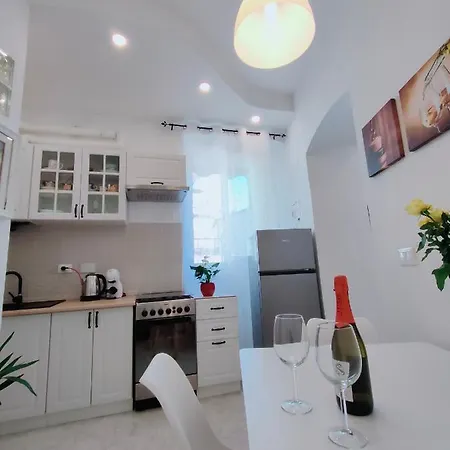 Leni's House Специя