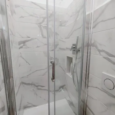 Leni's House Апартаменты *