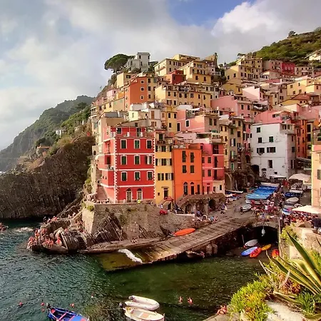 Leni's House Апартаменты Специя